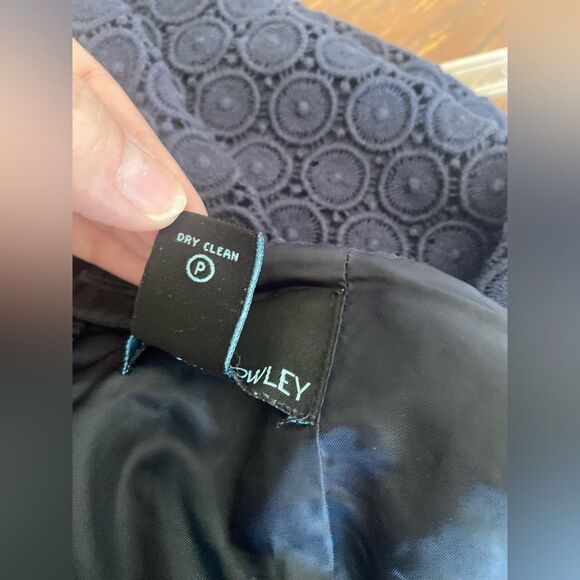 Cynthia Rowley navy lace skirt size 4 100% cotton - Picture 2 of 7